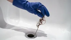 Sakın Sirke ve Karbonat Kullanmayın: Tesisatçı, Banyo Gideri Tıkanıklığını Açmanın En Etkili Yolunu Anlattı